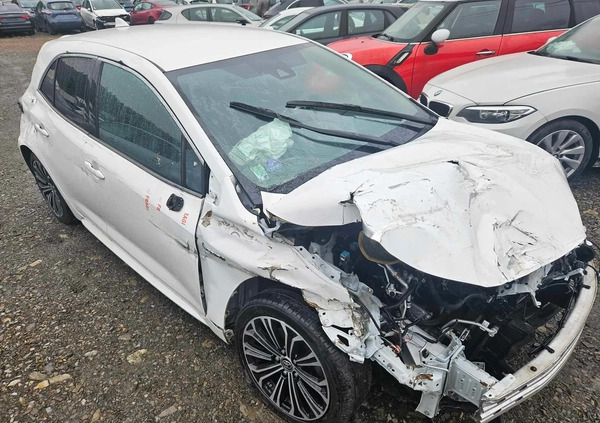 Toyota Corolla cena 35700 przebieg: 30000, rok produkcji 2020 z Wilamowice małe 254